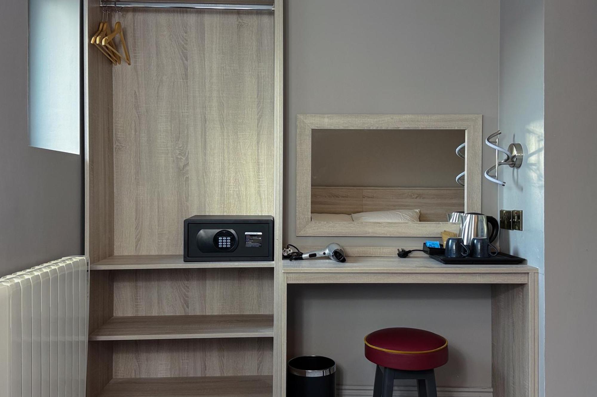 Mccloskeys Residences — Photos 2